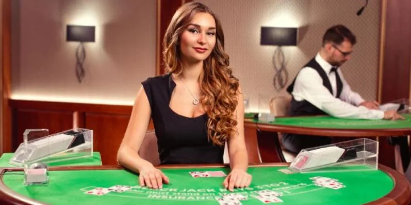 Casino Live gây ấn tượng bởi dàn dealer biết cách khuấy động không khí